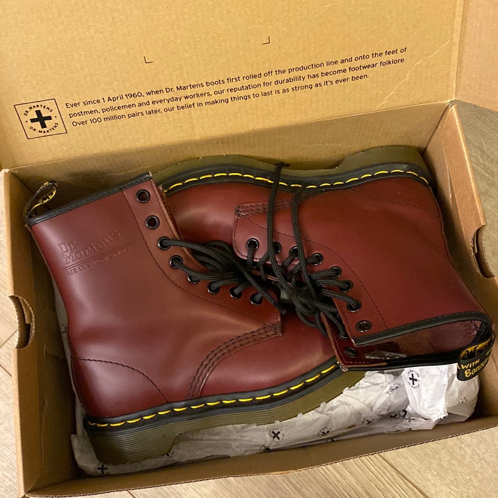 *SOLD* Dr. Martens Cherry Red boots | Doc Martens airwair 1460 smooth leather